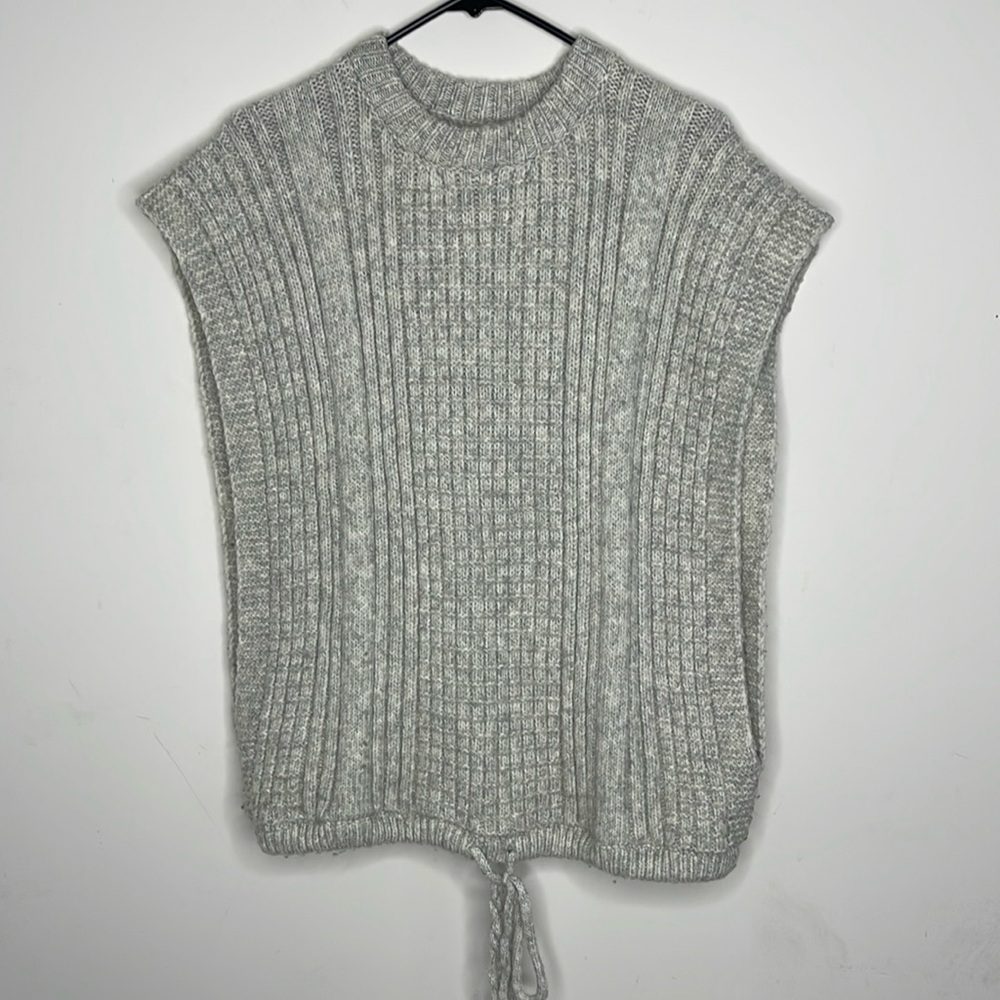 Sweater| cardigan | shawl